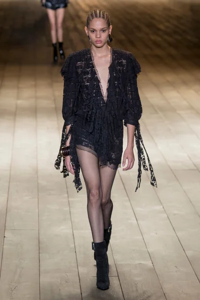 Look 5